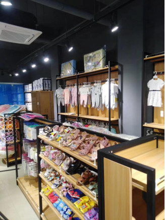 易琪特定制商品展示架 做零售业的专业卖场形象师